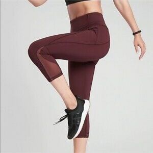 NWOT Athleta lightning capri